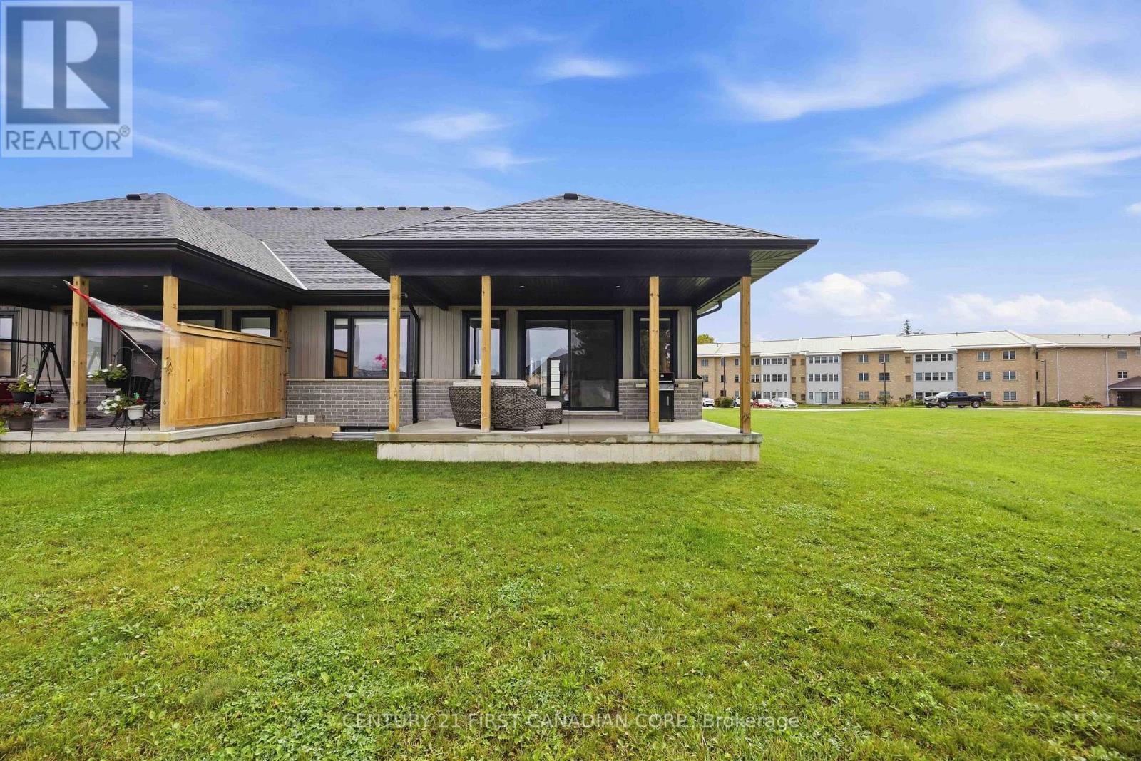 483 Kip Lane, Plympton-Wyoming, Ontario  N0N 1T0 - Photo 31 - X13802180