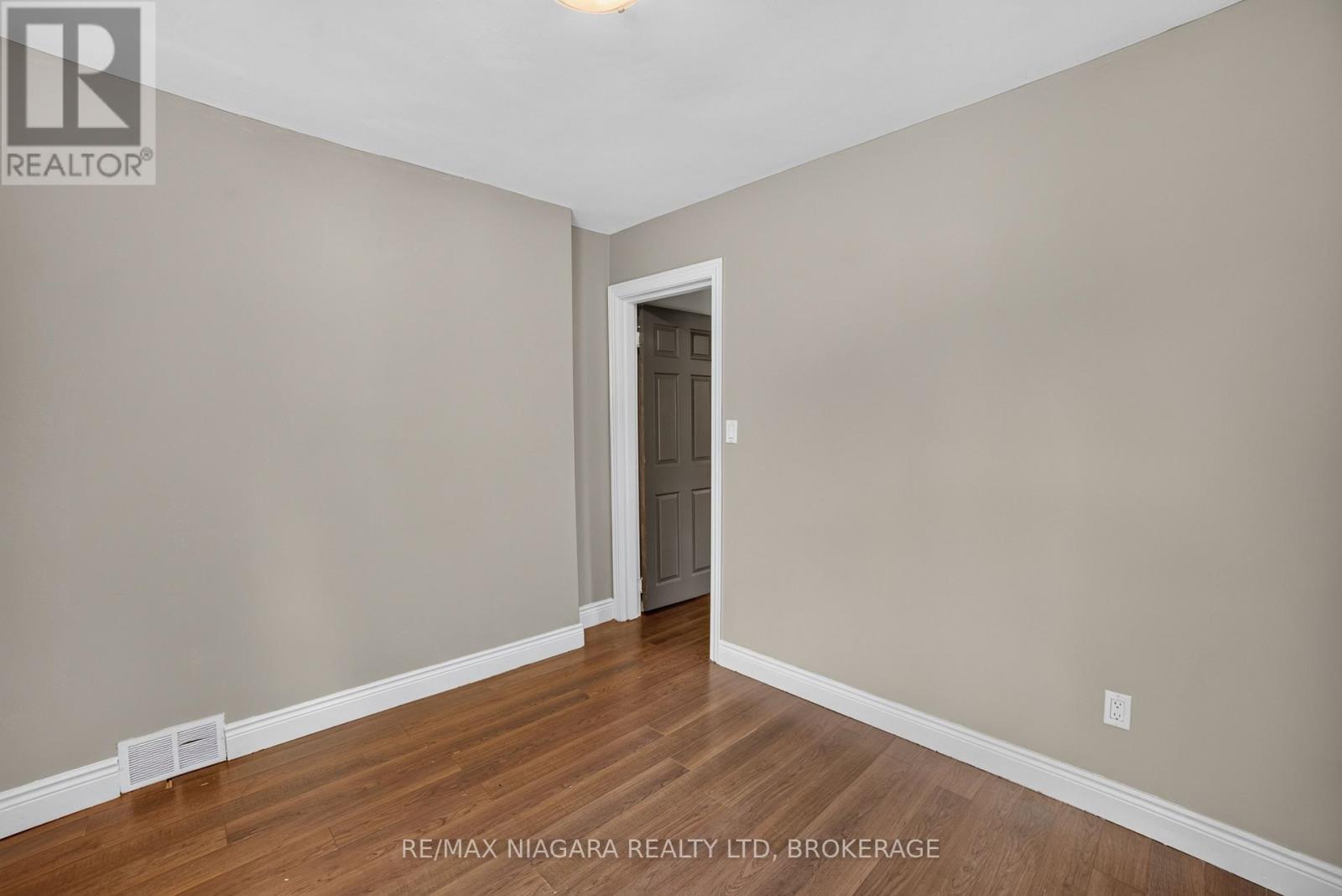 30 Shotwell Street, Welland, Ontario  L3C 1N8 - Photo 44 - X13546576