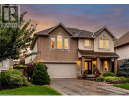 18 PELHAM Drive, Ancaster, Ontario