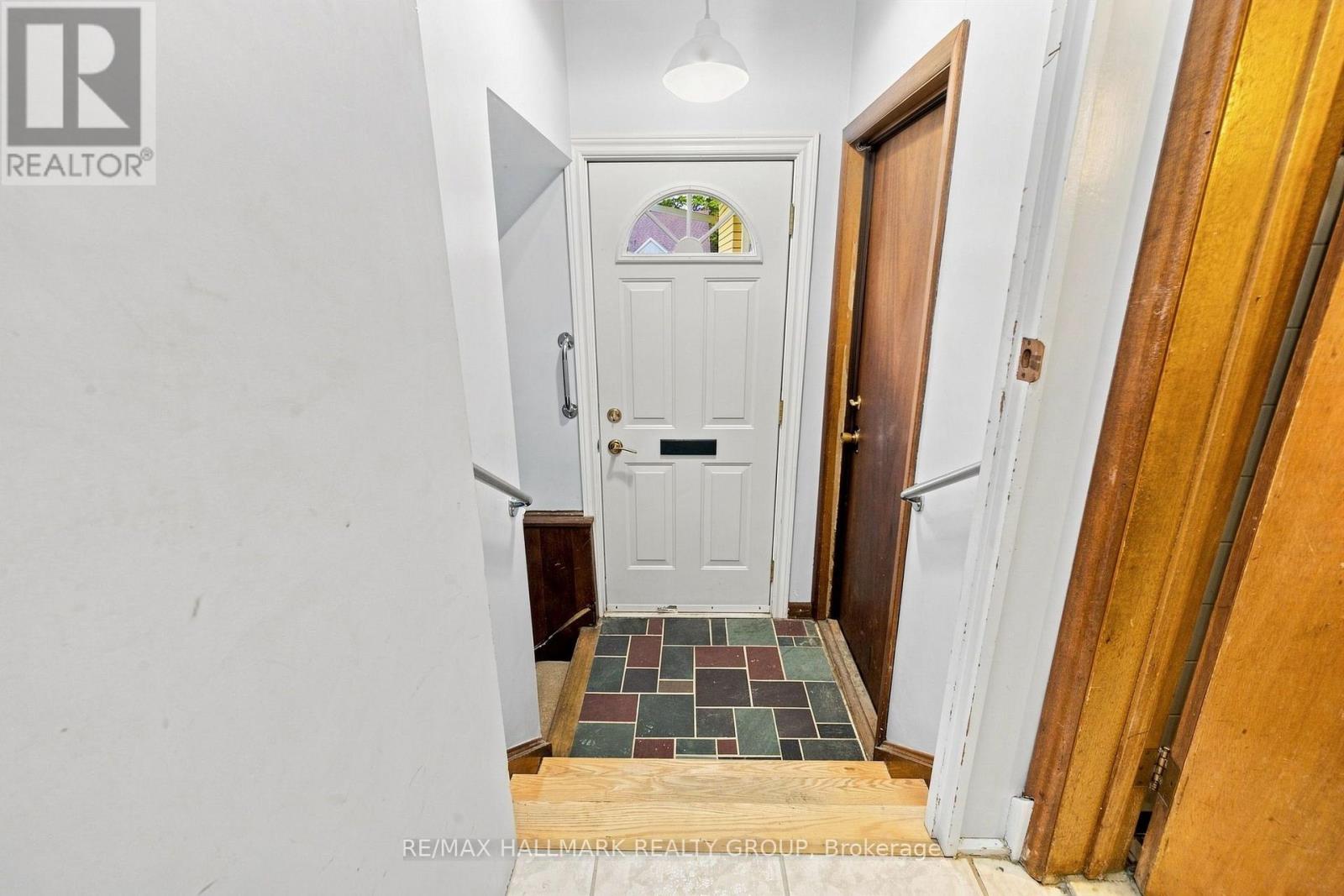 855 Mountainview Avenue, Ottawa, Ontario K2B 5G1 - Photo 29 - X13802106