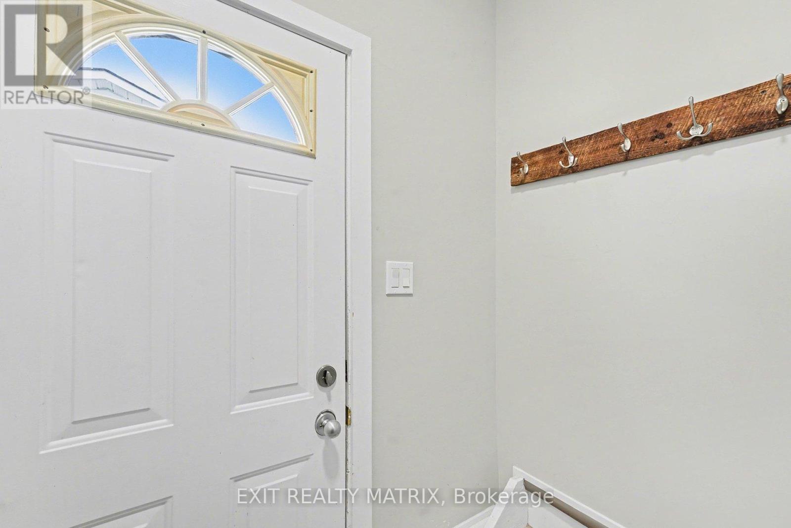 91 Sheldrake Drive, Ottawa, Ontario  K2L 1T1 - Photo 2 - X13802152