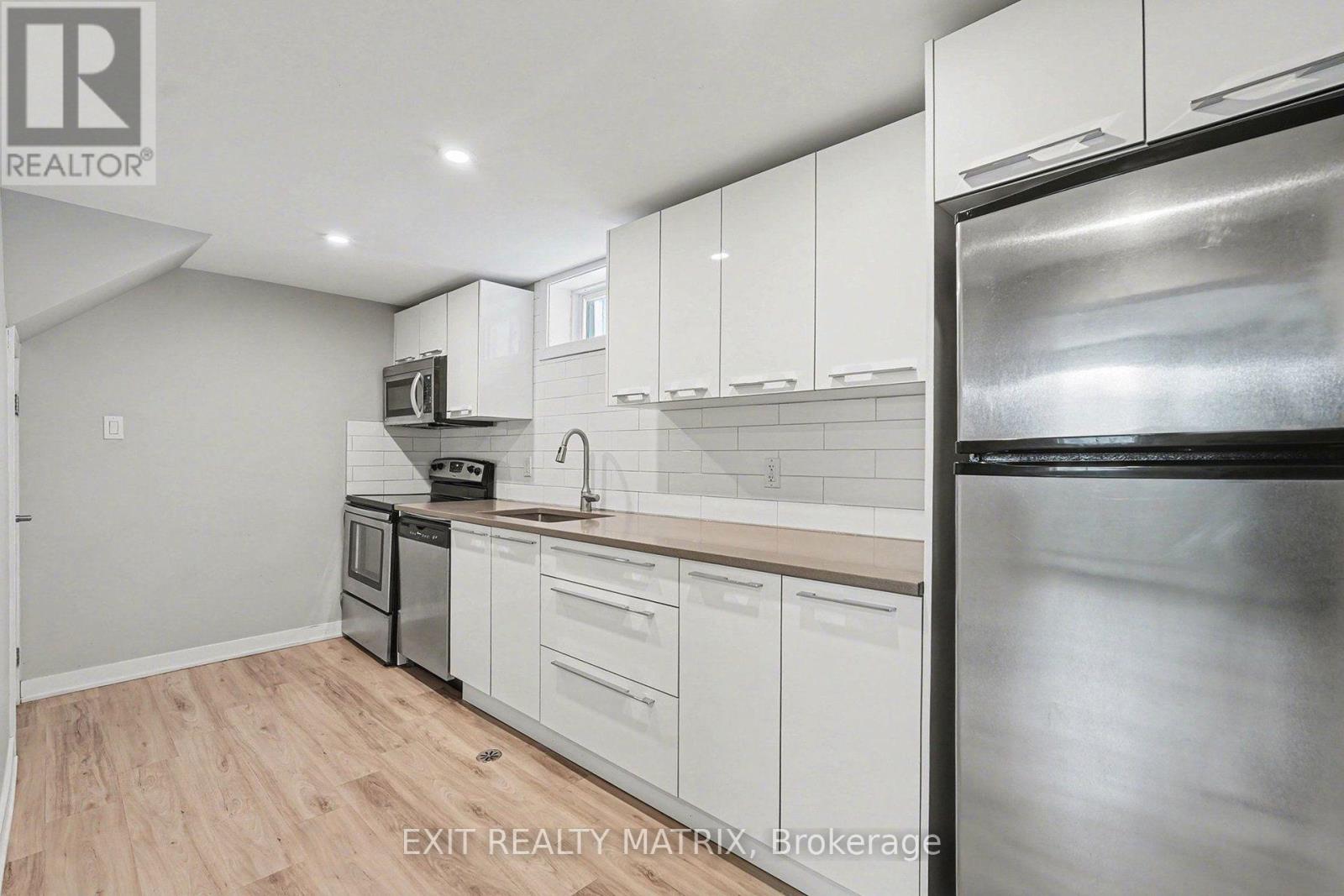 91 Sheldrake Drive, Ottawa, Ontario  K2L 1T1 - Photo 8 - X13802152