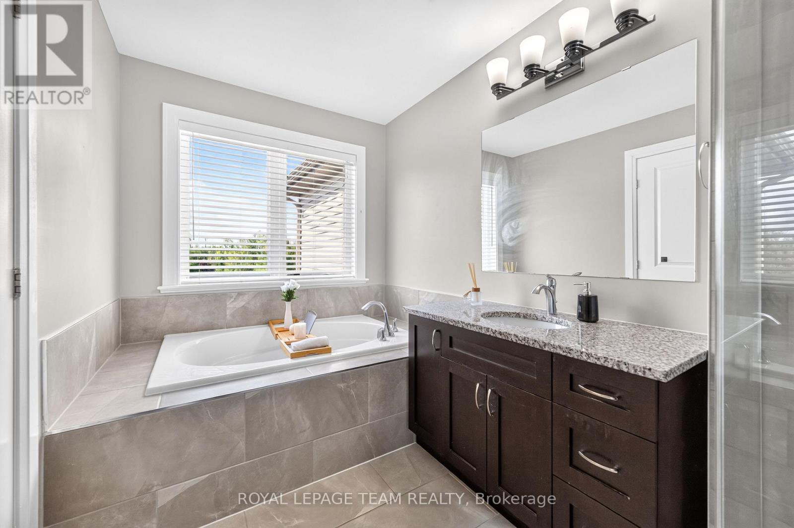 154 Woodhurst Crescent, Ottawa, Ontario  K2S 0T5 - Photo 23 - X13802222