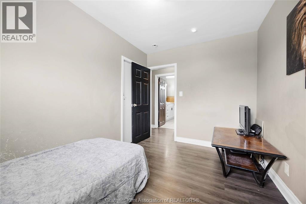 6 York Street, Lambton Shores, Ontario  N0N 1J0 - Photo 16 - 26023002