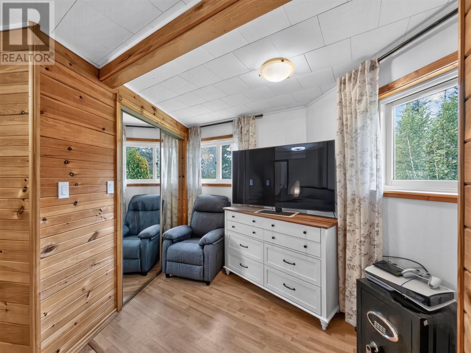 1323 Brooklyn Road photo 34