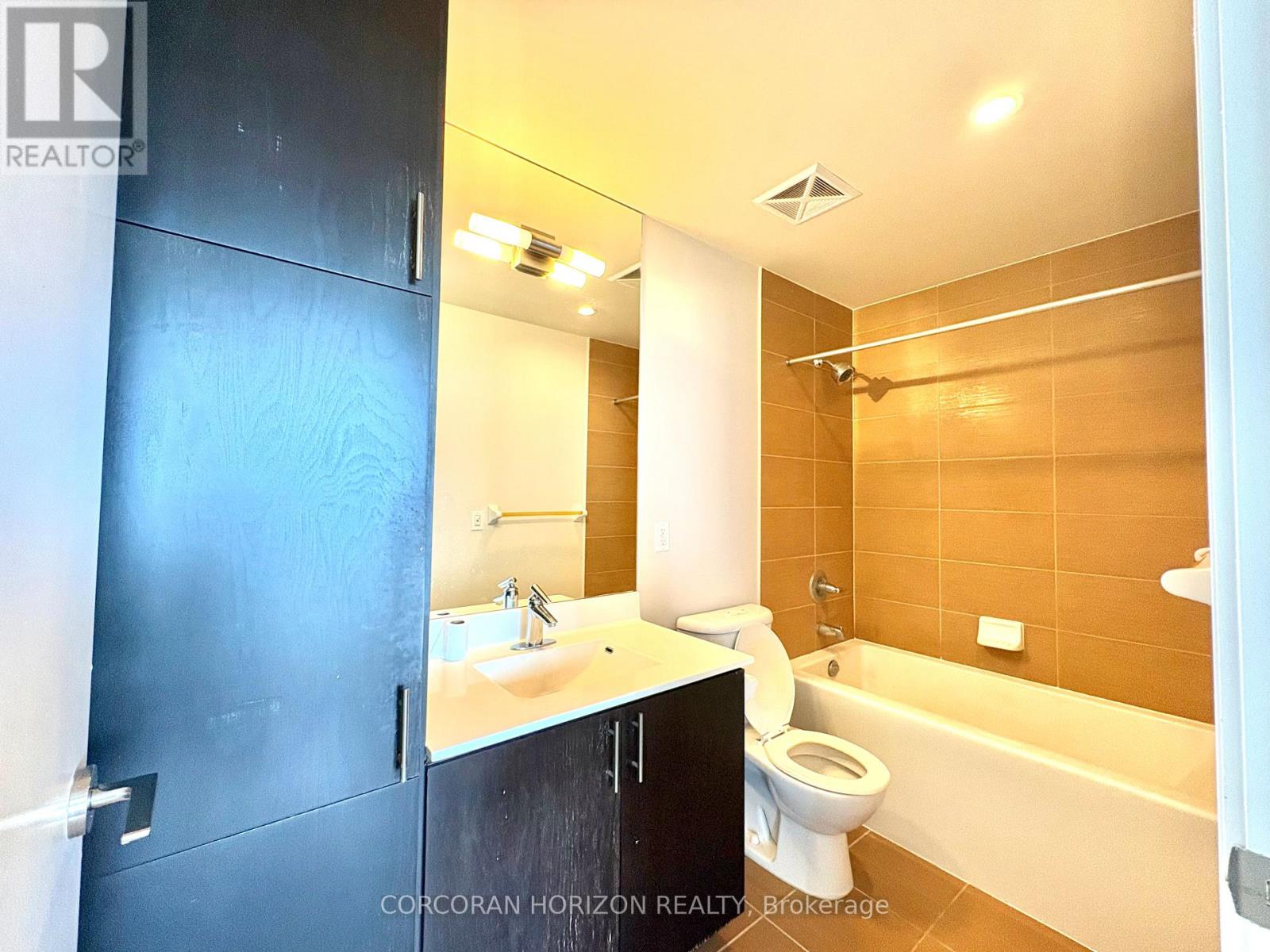2810 - 181 Wynford Drive, Toronto, Ontario  M3C 0C6 - Photo 10 - C13802108