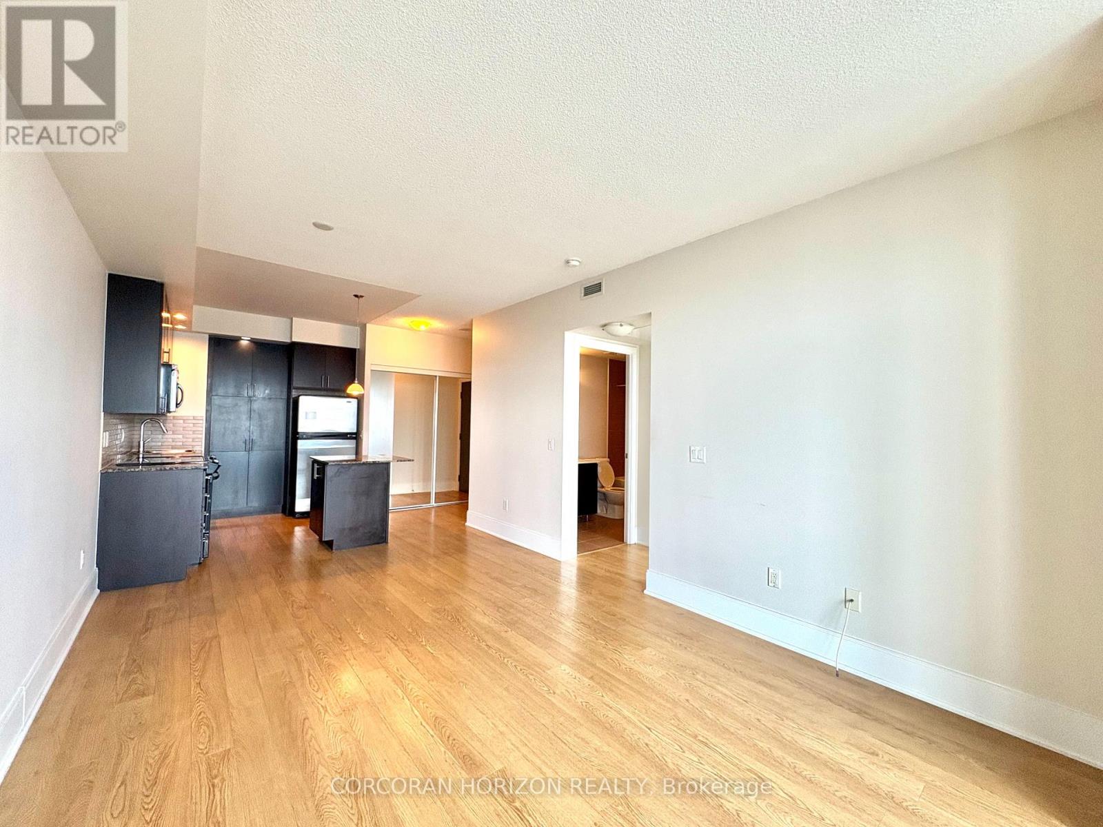 2810 - 181 Wynford Drive, Toronto, Ontario  M3C 0C6 - Photo 7 - C13802108