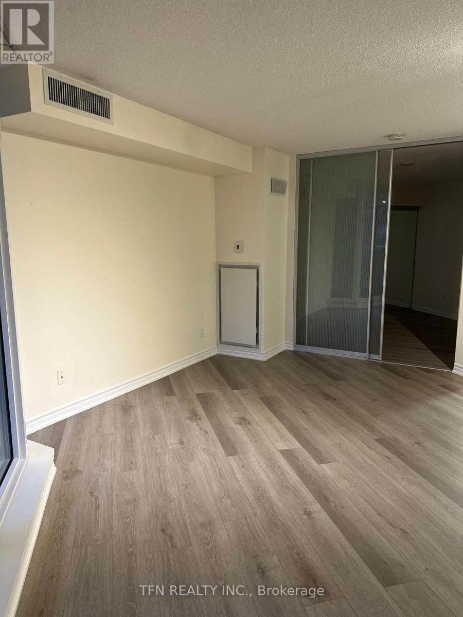111 Elizabeth Street, Toronto, Ontario  M5G 1P7 - Photo 3 - C13802188