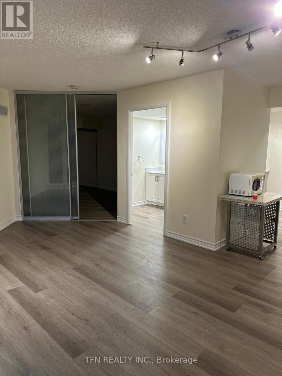 111 Elizabeth Street, Toronto, Ontario  M5G 1P7 - Photo 4 - C13802188