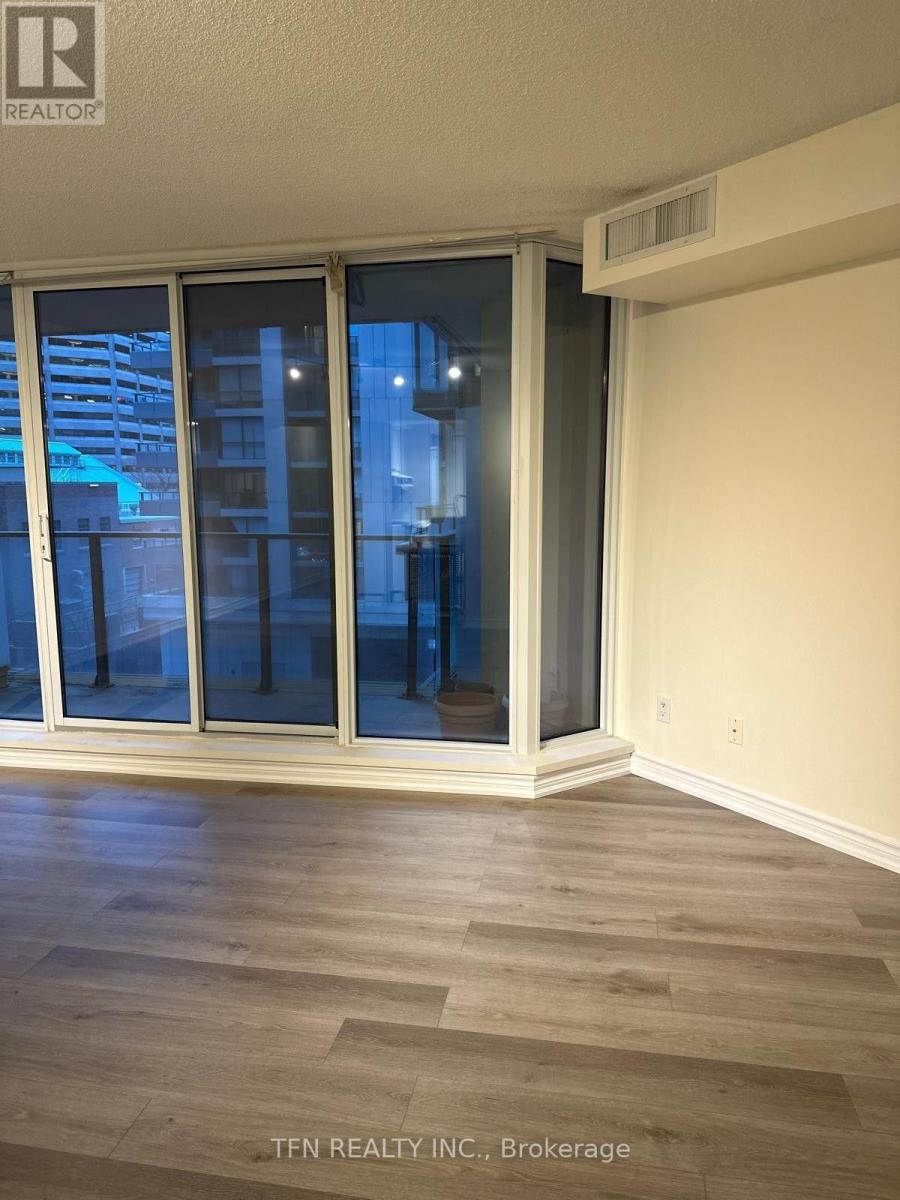 111 Elizabeth Street, Toronto, Ontario  M5G 1P7 - Photo 9 - C13802188