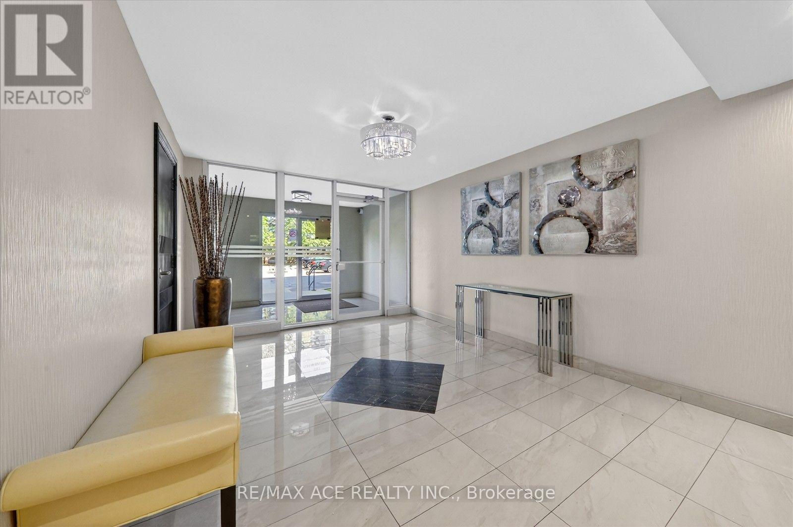 803 - 2 Glamorgan Avenue, Toronto, Ontario  M1P 2M8 - Photo 10 - E13802210