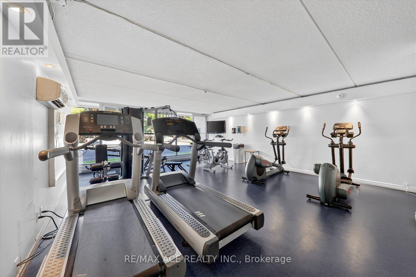 803 - 2 Glamorgan Avenue, Toronto, Ontario  M1P 2M8 - Photo 11 - E13802210