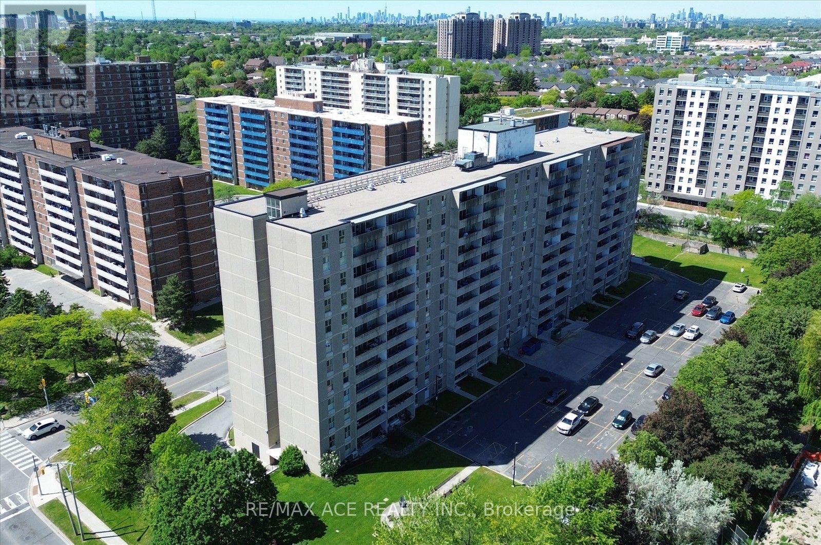 803 - 2 Glamorgan Avenue, Toronto, Ontario  M1P 2M8 - Photo 13 - E13802210