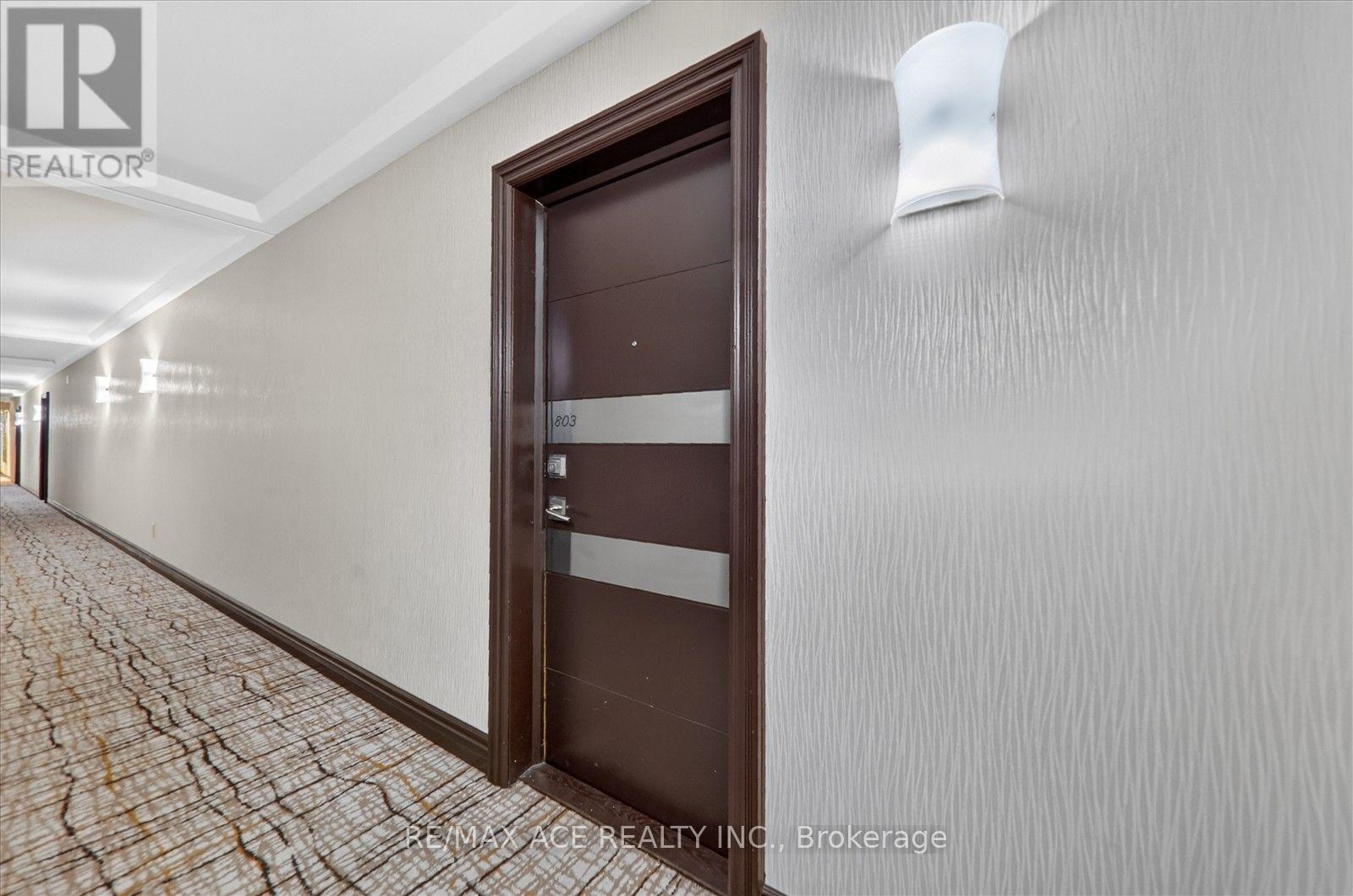 803 - 2 Glamorgan Avenue, Toronto, Ontario  M1P 2M8 - Photo 15 - E13802210