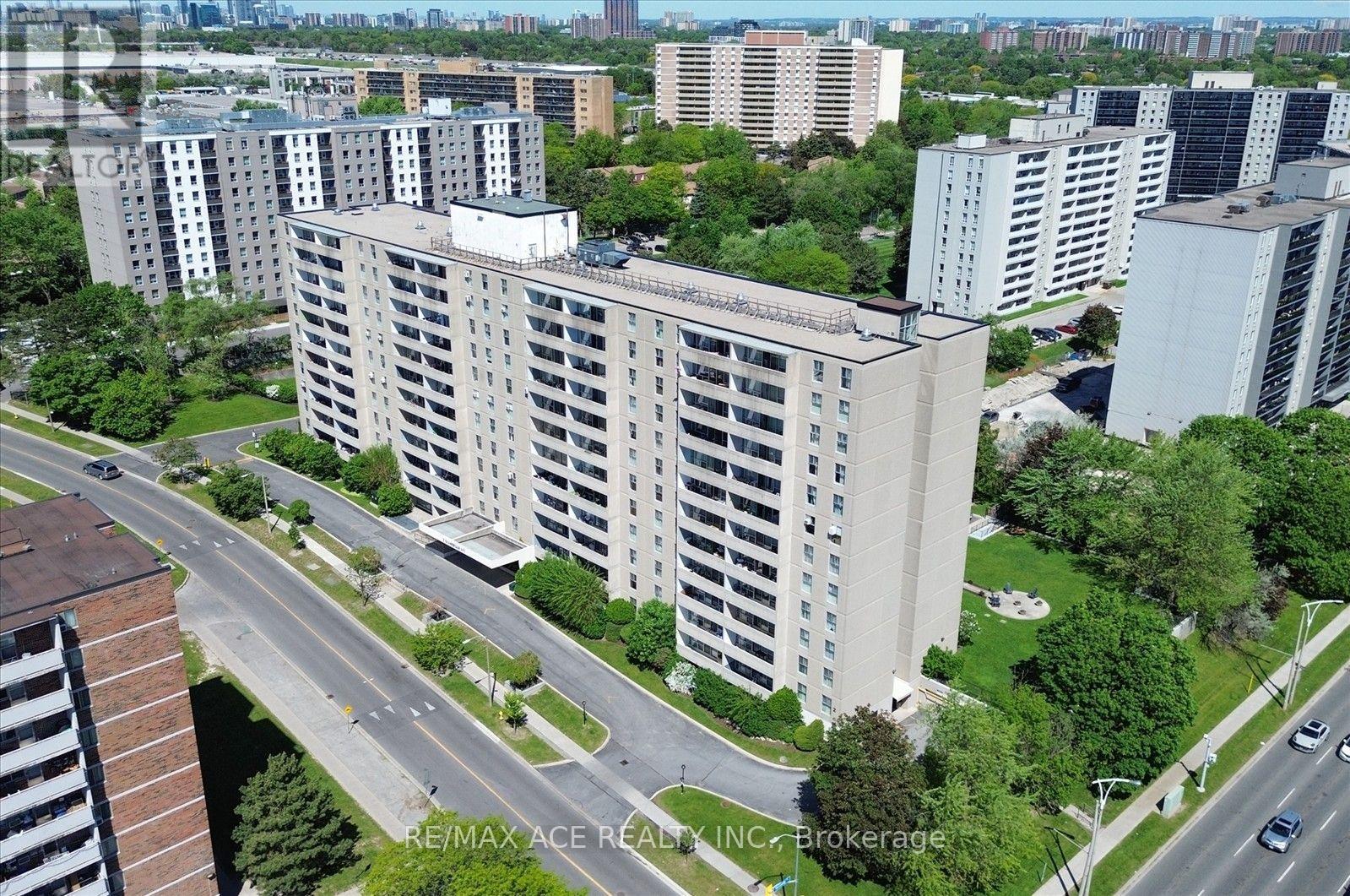 803 - 2 Glamorgan Avenue, Toronto, Ontario  M1P 2M8 - Photo 2 - E13802210