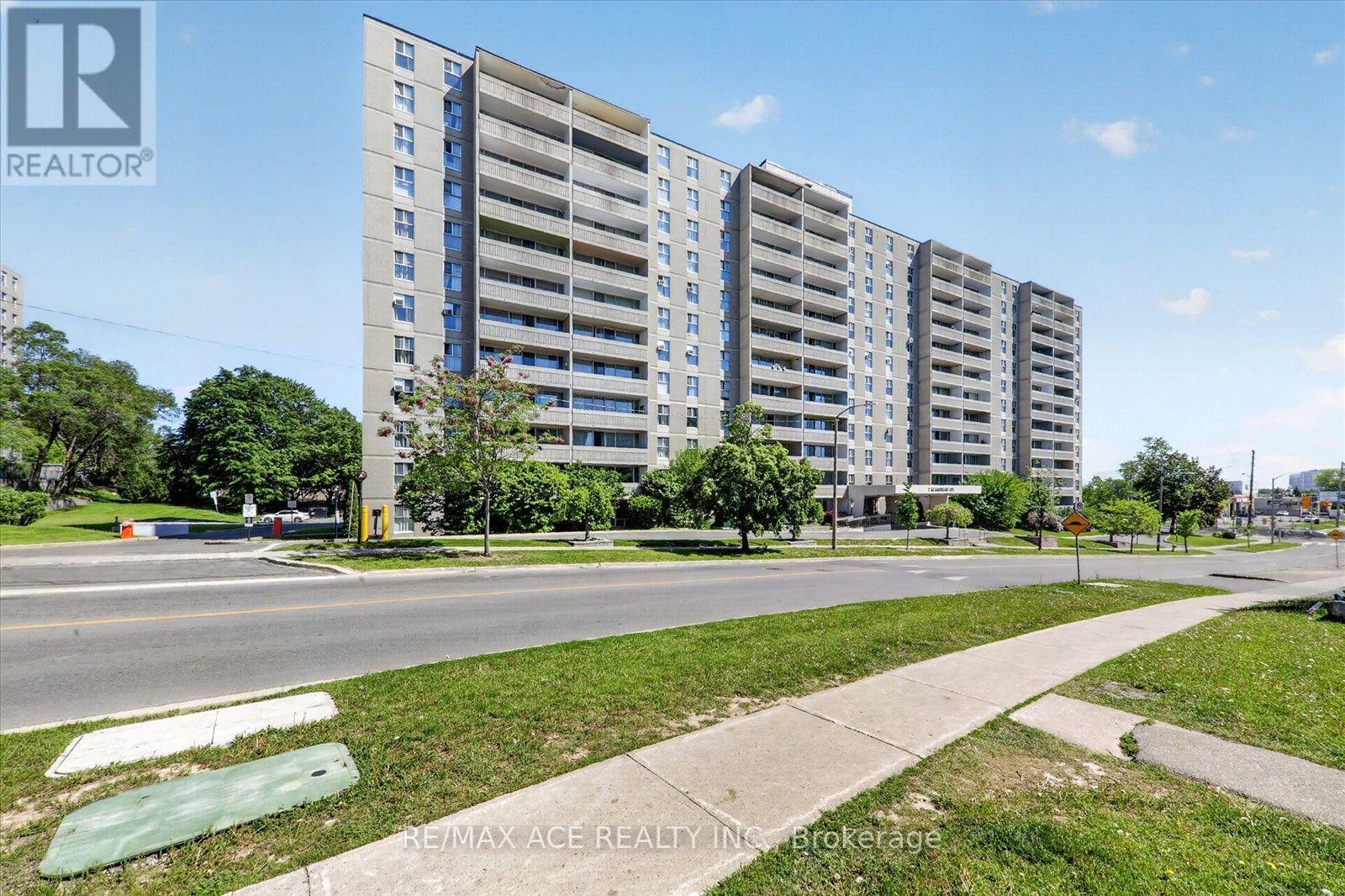 803 - 2 Glamorgan Avenue, Toronto, Ontario  M1P 2M8 - Photo 5 - E13802210