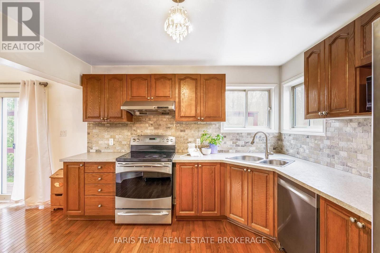 2720 Ireton Street, Innisfil, Ontario  L9S 2J2 - Photo 4 - N13802072