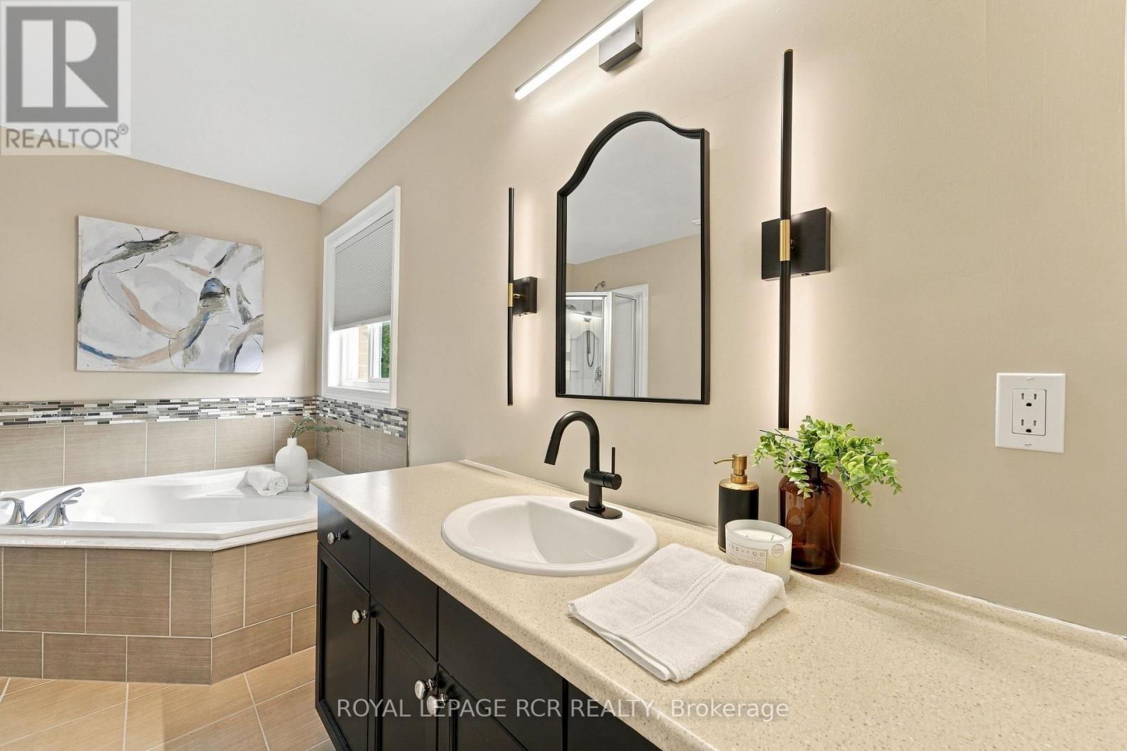 825 Booth Avenue, Innisfil, Ontario  L9S 0A7 - Photo 18 - N13802100