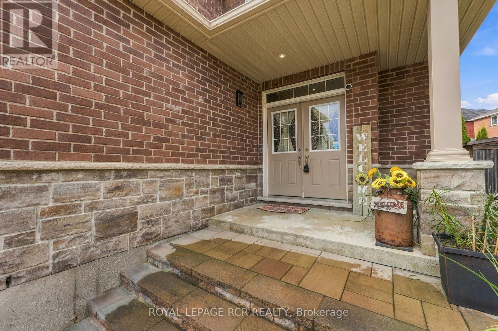 825 Booth Avenue, Innisfil, Ontario  L9S 0A7 - Photo 3 - N13802100