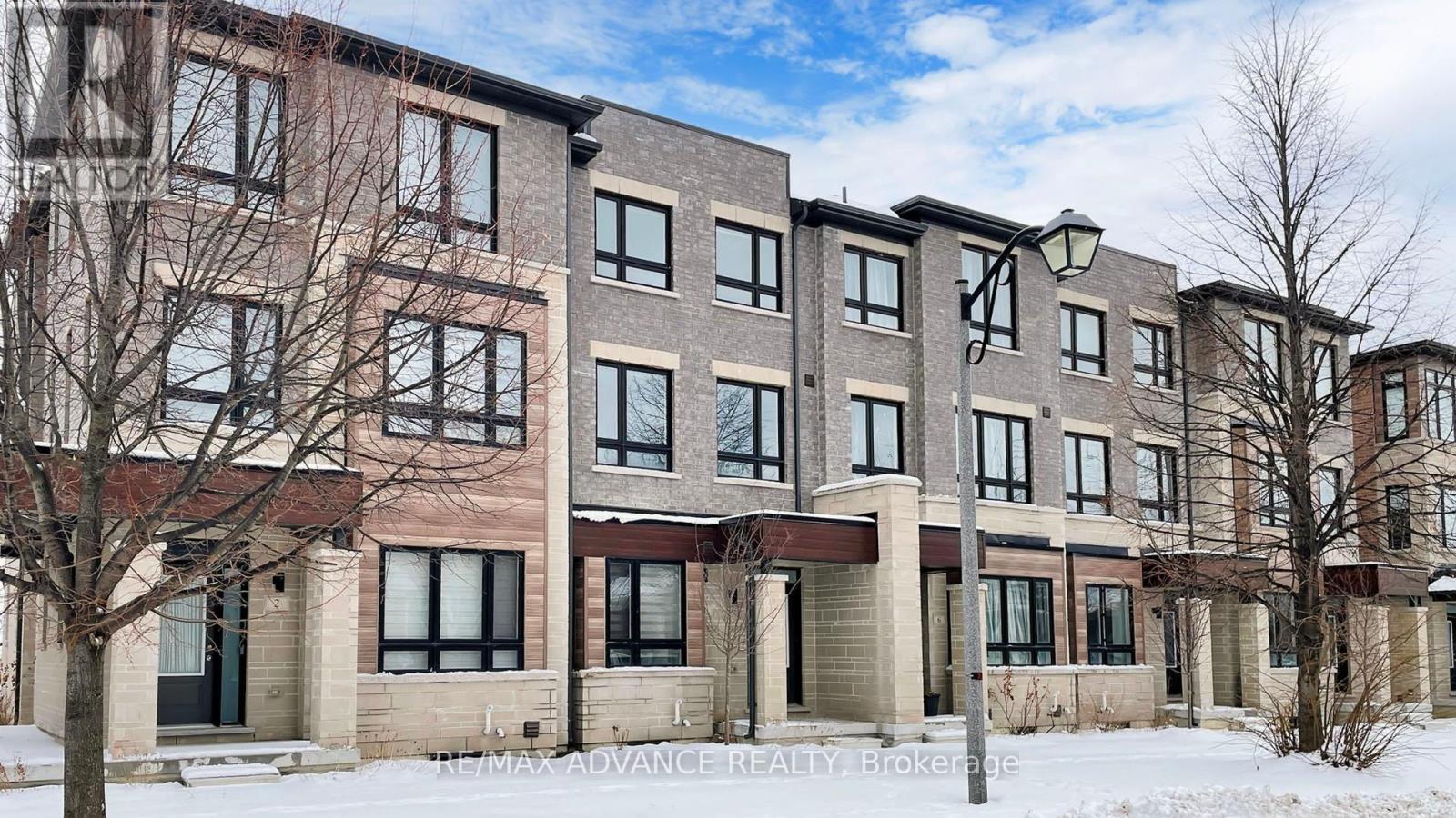 4 CAROLE BELL WAY, Markham, Ontario
