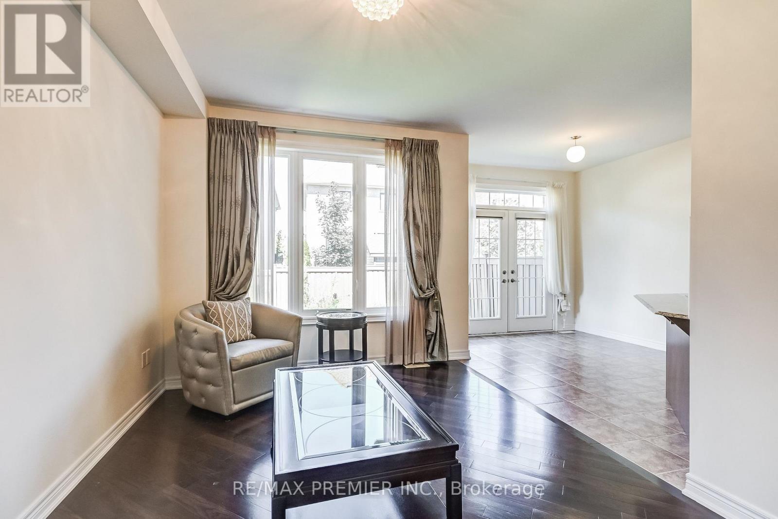246 Hansard Drive, Vaughan, Ontario  L4H 0W1 - Photo 13 - N13802140