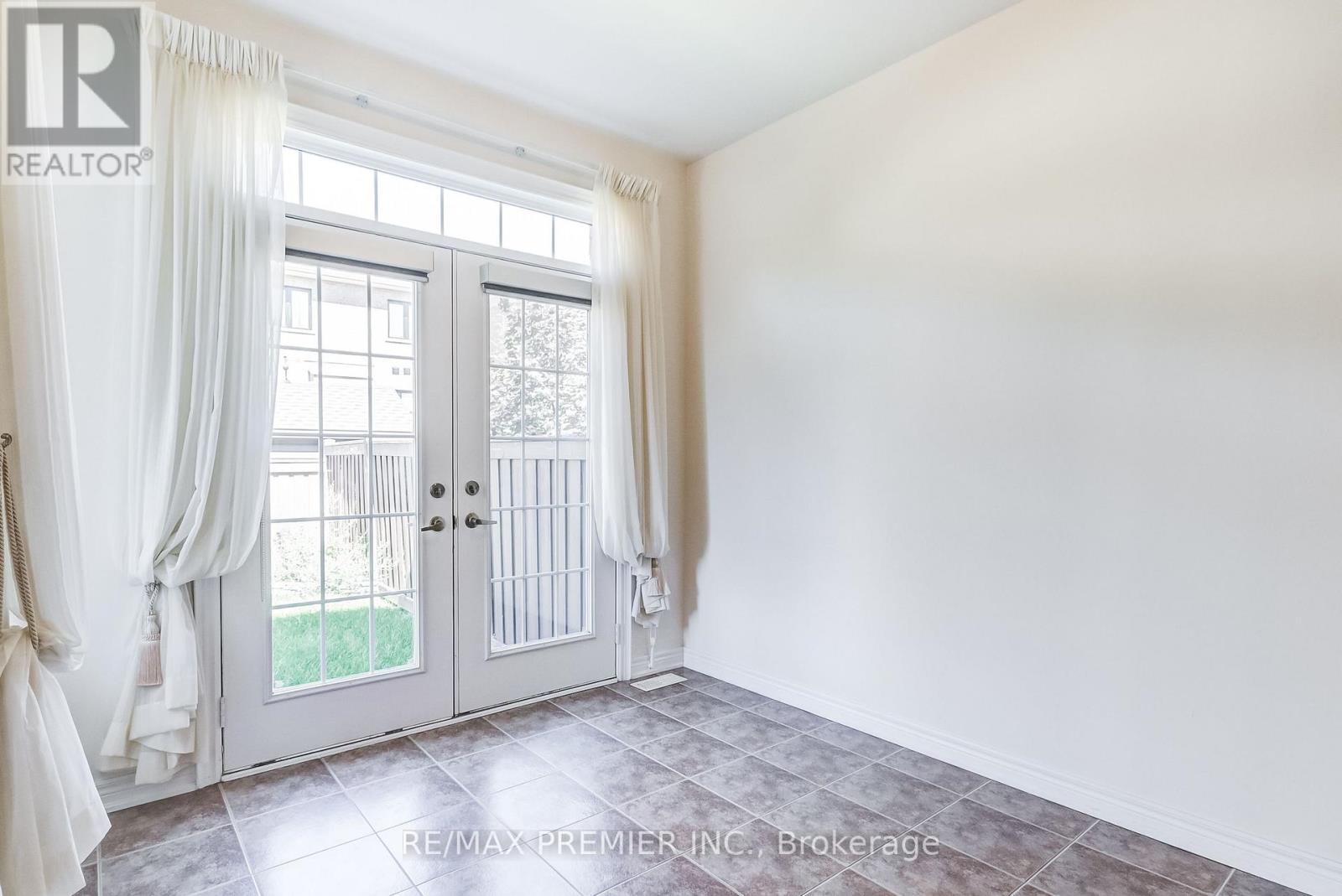 246 Hansard Drive, Vaughan, Ontario  L4H 0W1 - Photo 16 - N13802140