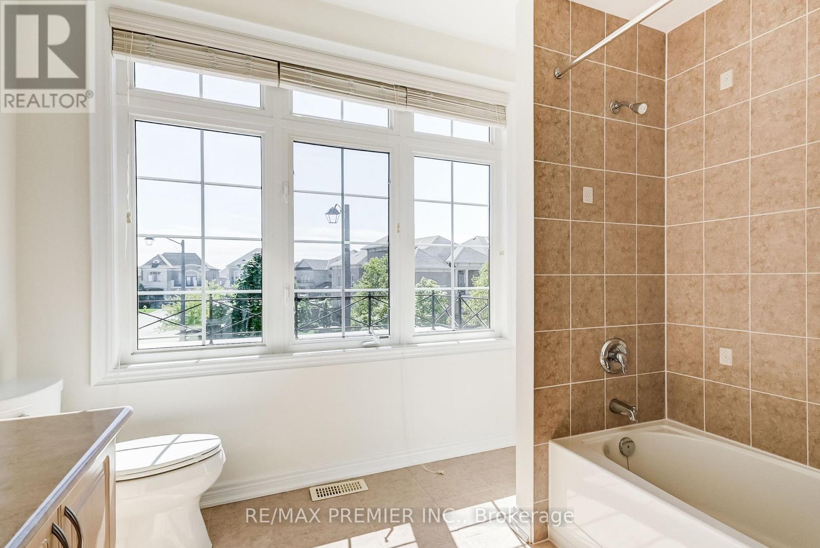 246 Hansard Drive, Vaughan, Ontario  L4H 0W1 - Photo 24 - N13802140