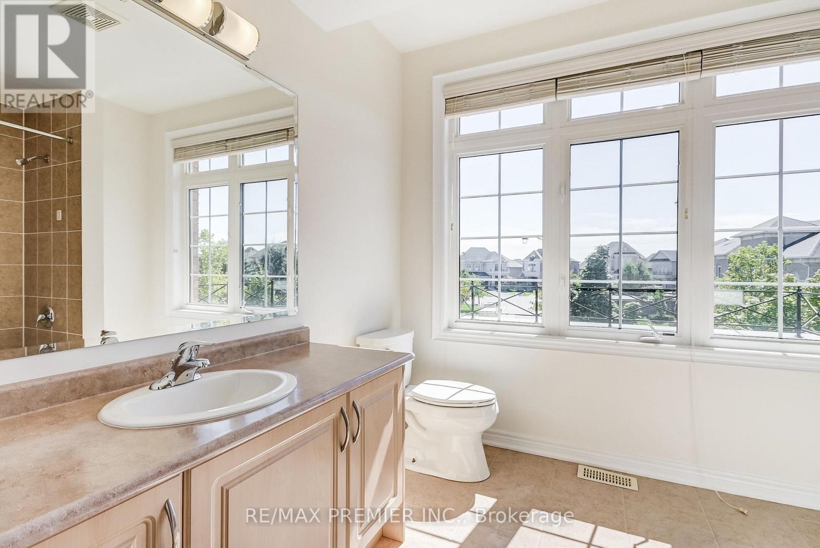 246 Hansard Drive, Vaughan, Ontario  L4H 0W1 - Photo 25 - N13802140