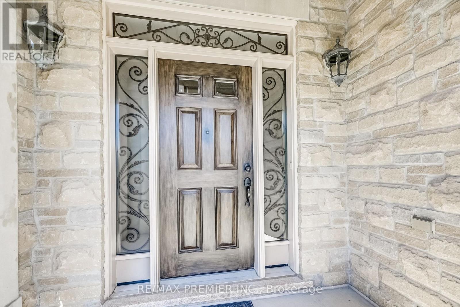 246 Hansard Drive, Vaughan, Ontario  L4H 0W1 - Photo 3 - N13802140