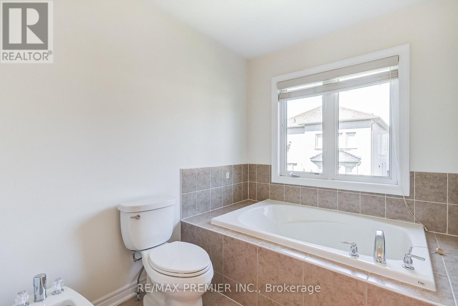 246 Hansard Drive, Vaughan, Ontario  L4H 0W1 - Photo 32 - N13802140