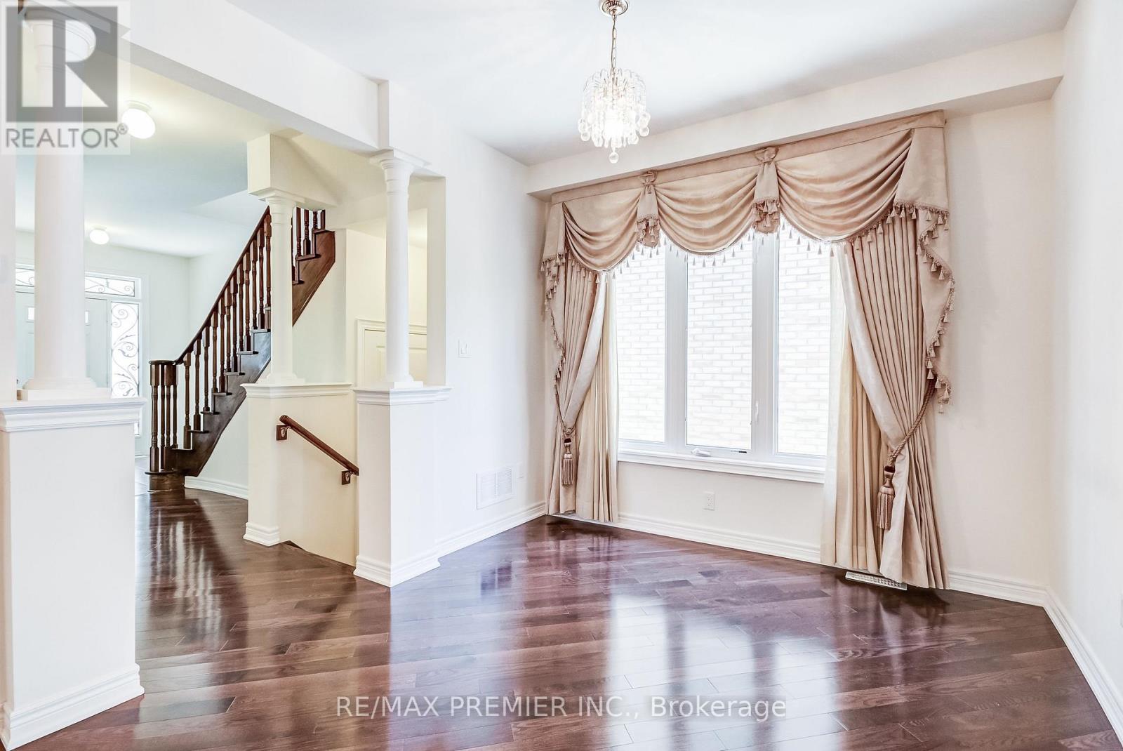 246 Hansard Drive, Vaughan, Ontario  L4H 0W1 - Photo 9 - N13802140