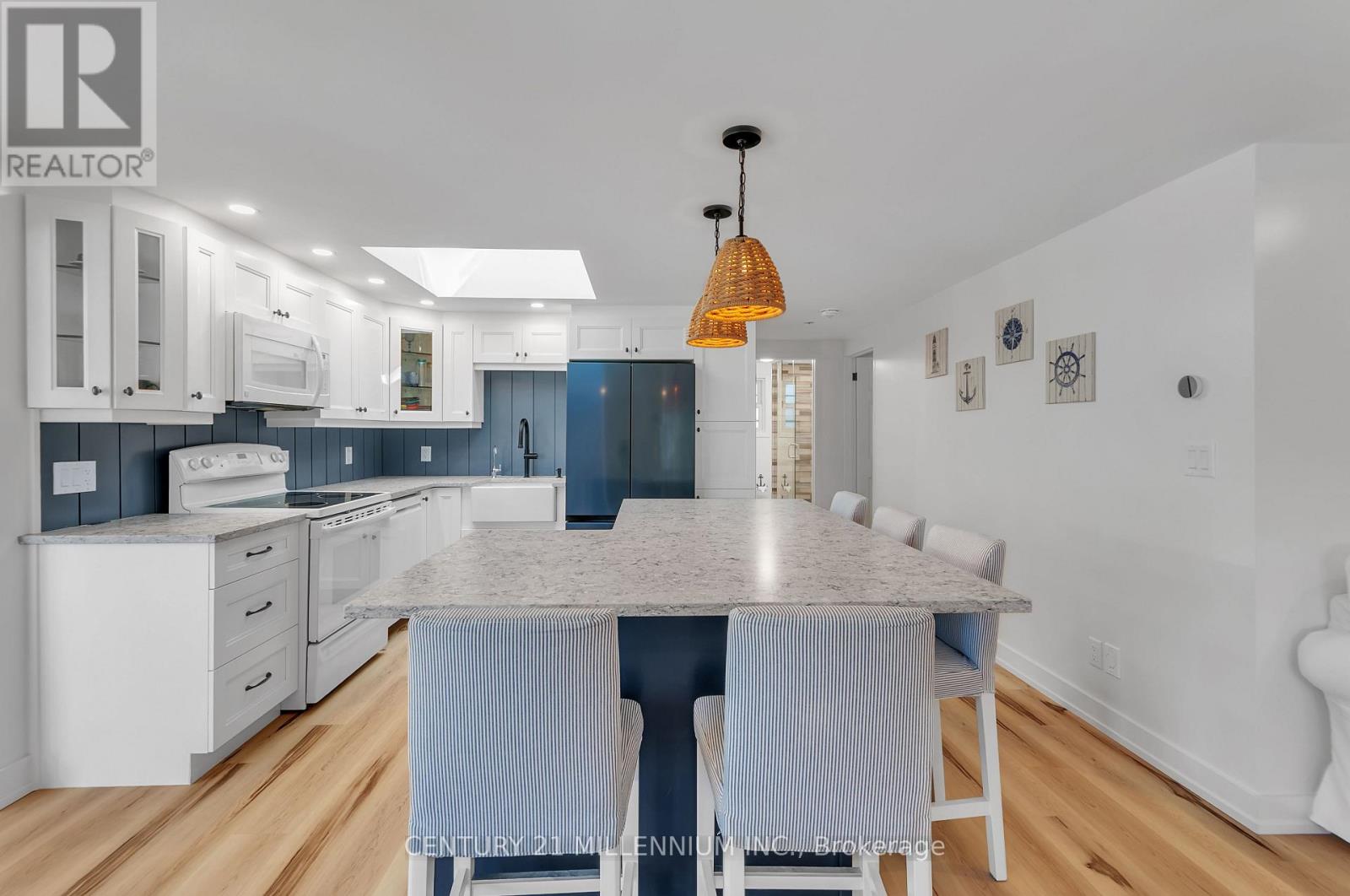 68 Edgewater Road, Wasaga Beach, Ontario  L9Z 2W3 - Photo 12 - S13802166