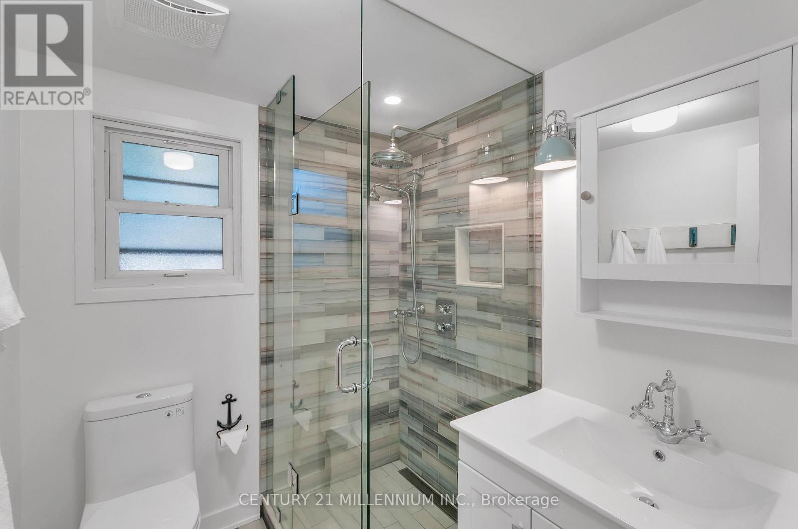 68 Edgewater Road, Wasaga Beach, Ontario  L9Z 2W3 - Photo 21 - S13802166