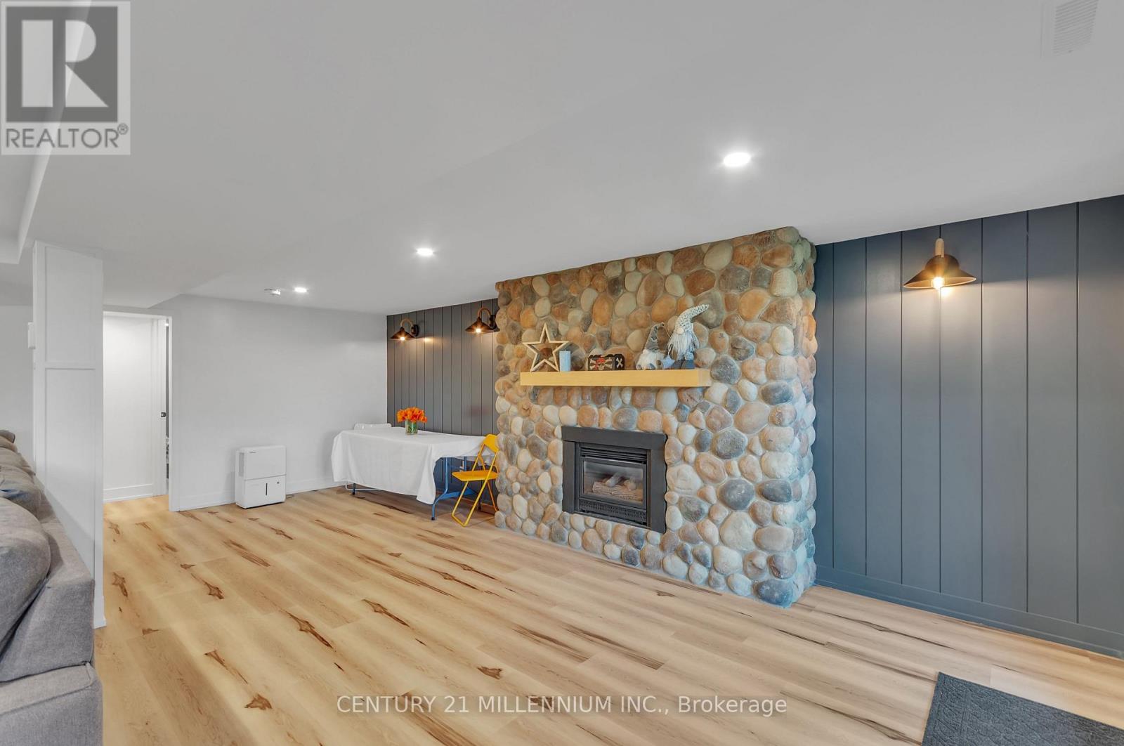 68 Edgewater Road, Wasaga Beach, Ontario  L9Z 2W3 - Photo 24 - S13802166