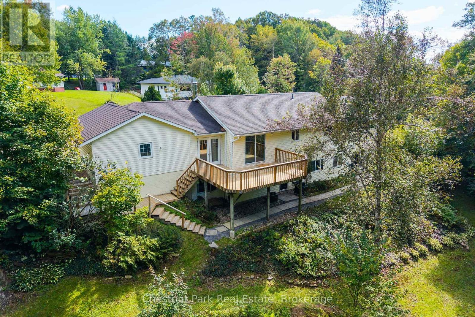 34 Glendale Road, Bracebridge, Ontario  P1L 1B3 - Photo 3 - X13802186