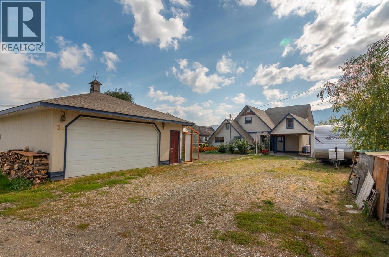 32 Louis Estates Road, Vernon, British Columbia V1H 2A6 - Photo 10 - 10381071