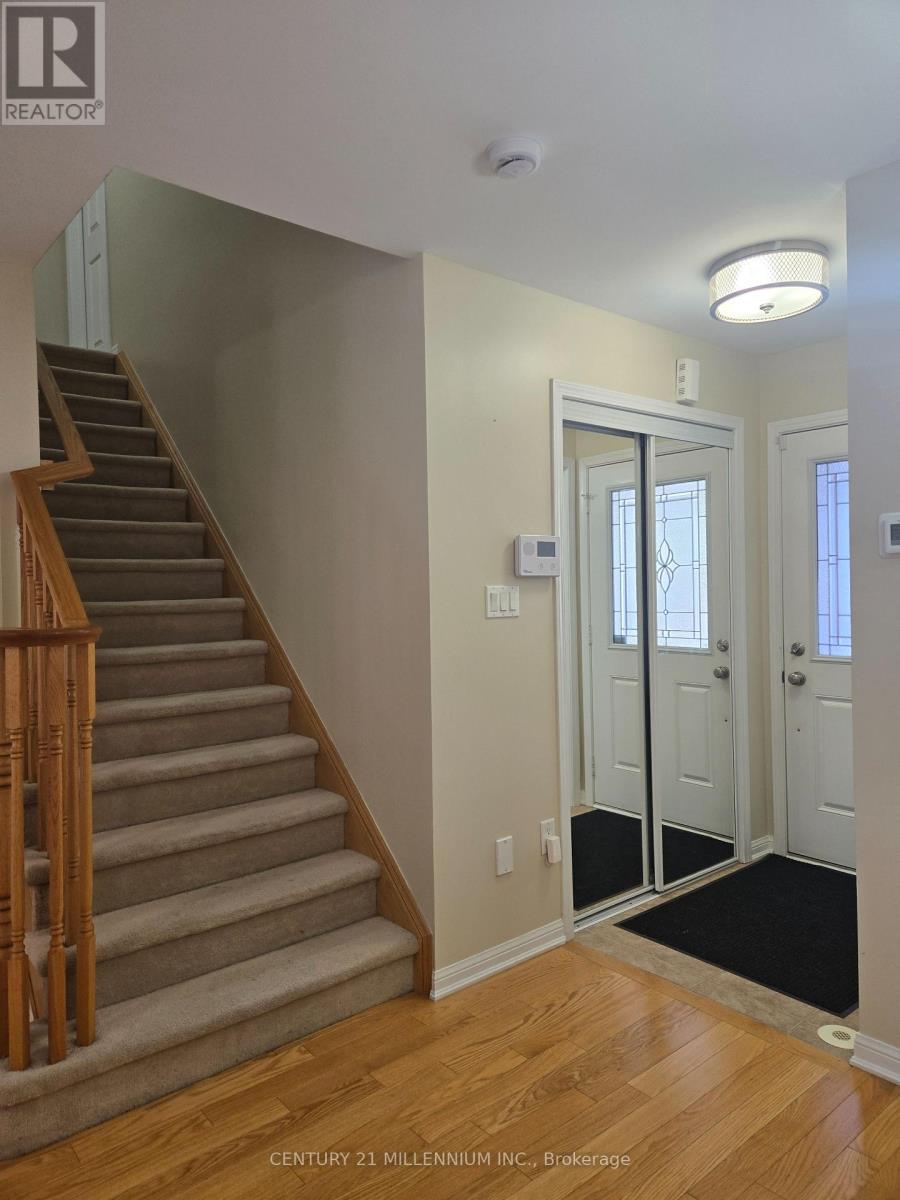 828 Herman Way, Milton, Ontario  L9T 7B1 - Photo 6 - W13802086