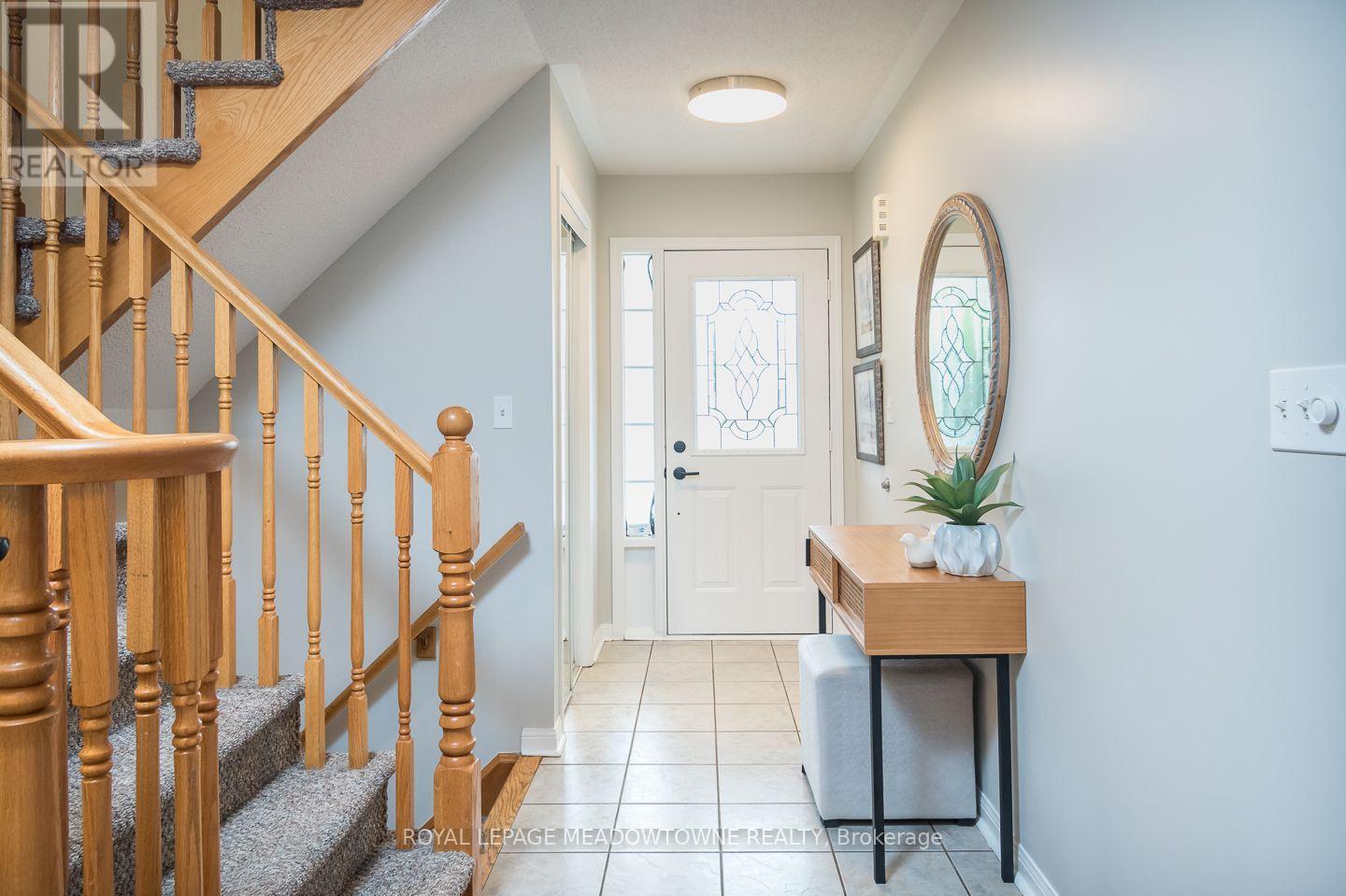 415 Bundy Drive, Milton, Ontario  L9T 5N7 - Photo 6 - W13802104