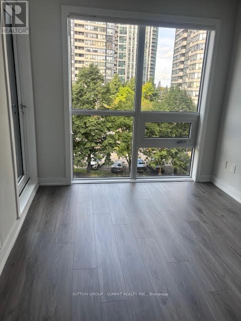 319 - 430 Square One Drive, Mississauga, Ontario  L5B 0R7 - Photo 10 - W13802118