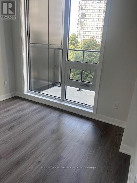 319 - 430 Square One Drive, Mississauga, Ontario  L5B 0R7 - Photo 6 - W13802118