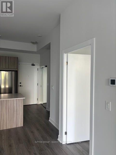 319 - 430 Square One Drive, Mississauga, Ontario  L5B 0R7 - Photo 8 - W13802118