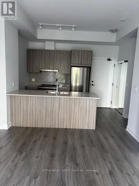 319 - 430 Square One Drive, Mississauga, Ontario  L5B 0R7 - Photo 9 - W13802118