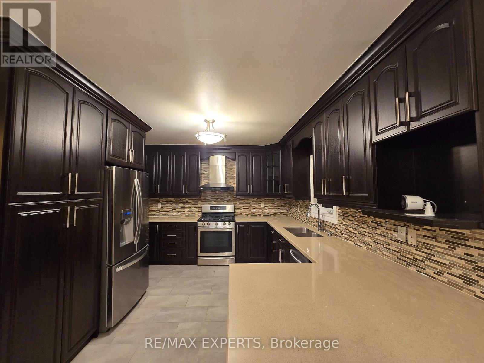 48 Dunvegan Crescent, Brampton (Fletcher's Meadow), Ontario  L7A 2Y2 - Photo 16 - W13802120