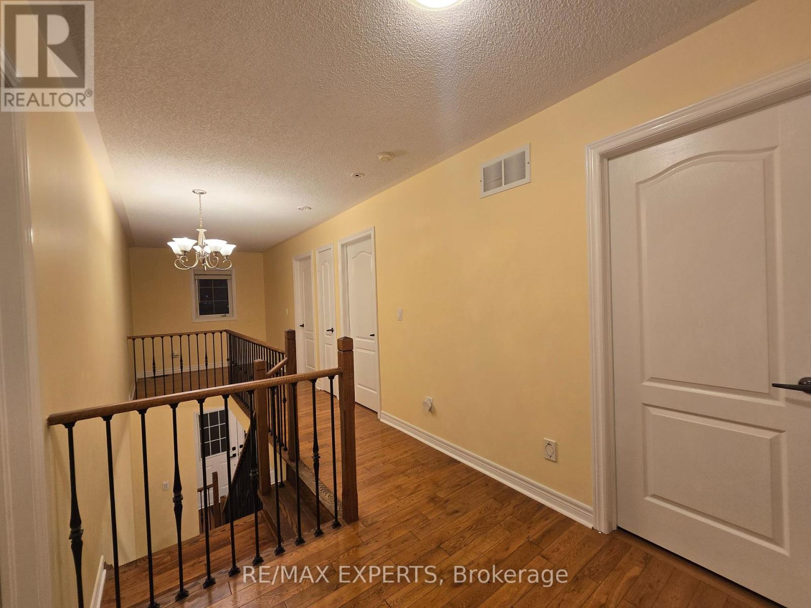 48 Dunvegan Crescent, Brampton (Fletcher's Meadow), Ontario  L7A 2Y2 - Photo 19 - W13802120