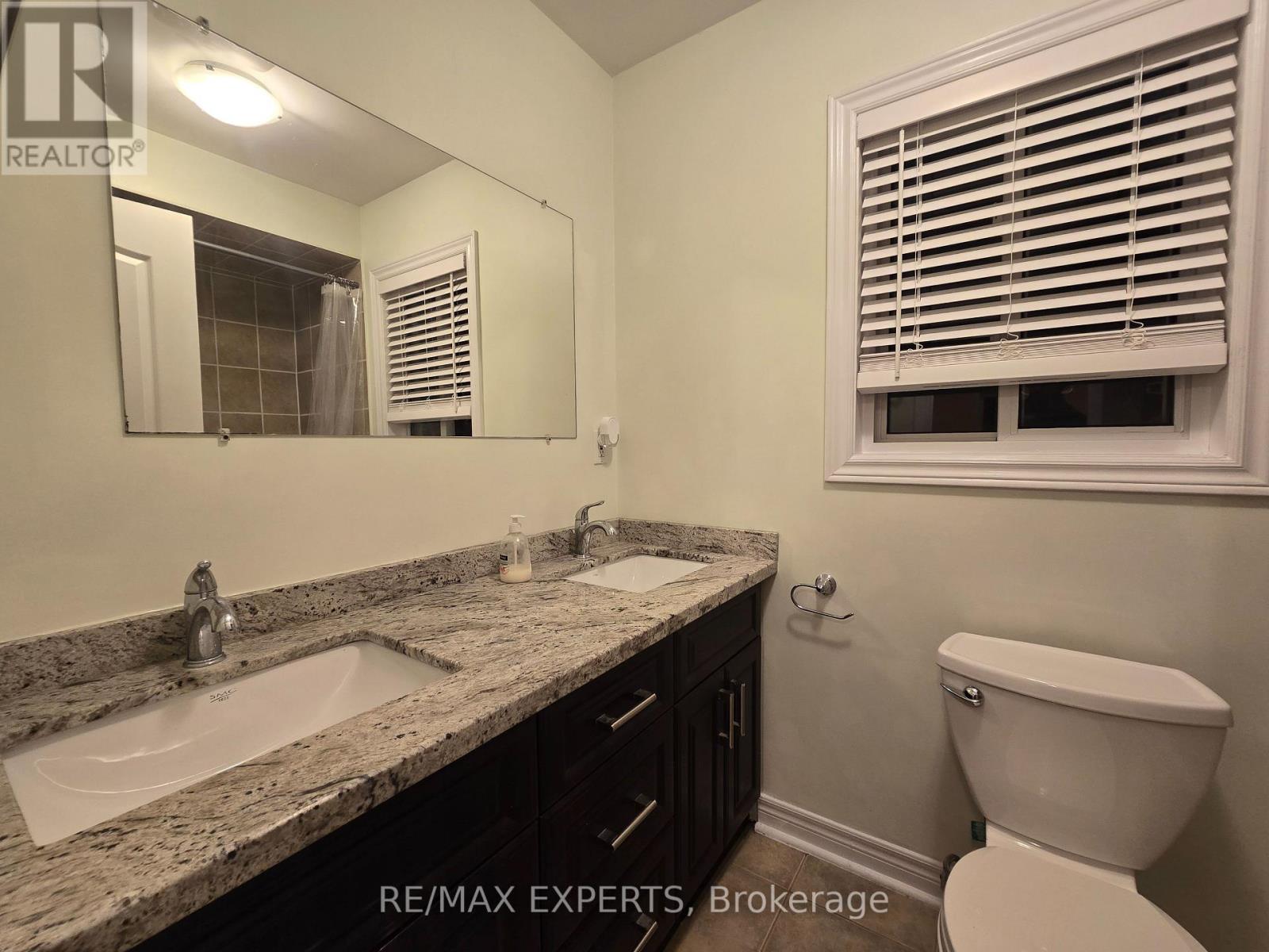 48 Dunvegan Crescent, Brampton (Fletcher's Meadow), Ontario  L7A 2Y2 - Photo 24 - W13802120