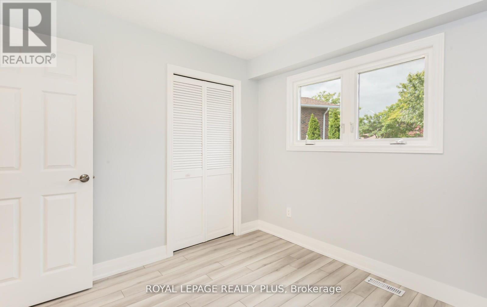 Rear - 2844 Kingsberry Crescent, Mississauga, Ontario  L5B 2K9 - Photo 16 - W13802142