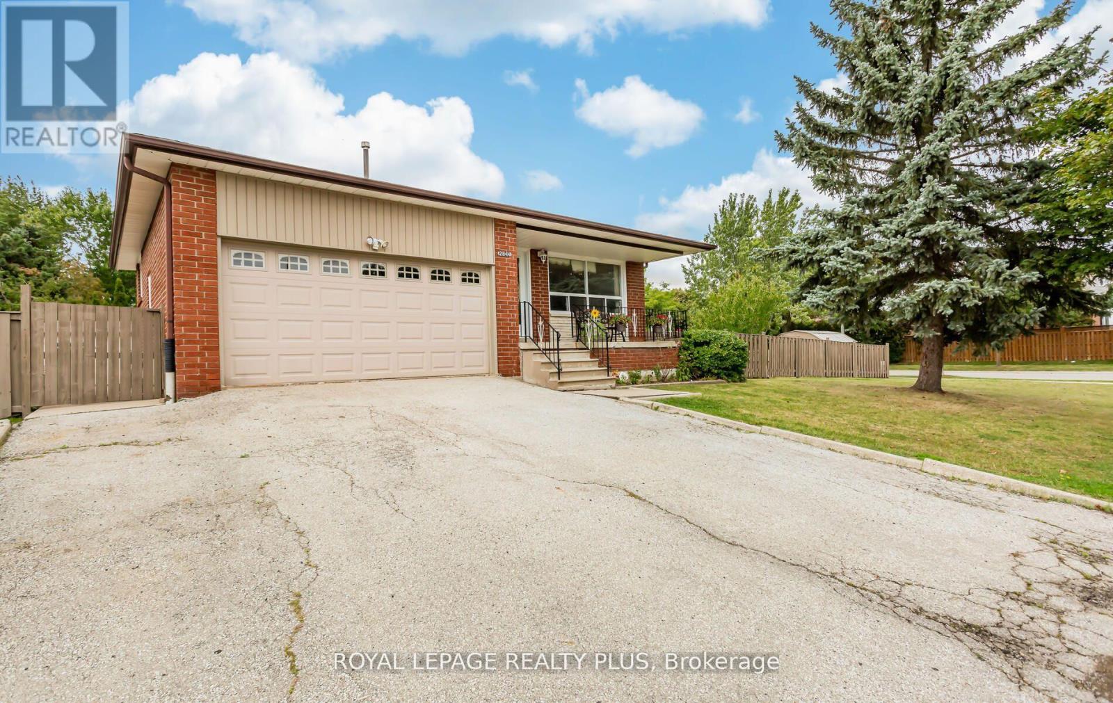 Rear - 2844 Kingsberry Crescent, Mississauga, Ontario  L5B 2K9 - Photo 2 - W13802142