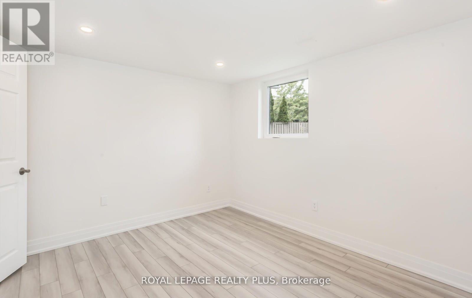 Rear - 2844 Kingsberry Crescent, Mississauga, Ontario  L5B 2K9 - Photo 21 - W13802142