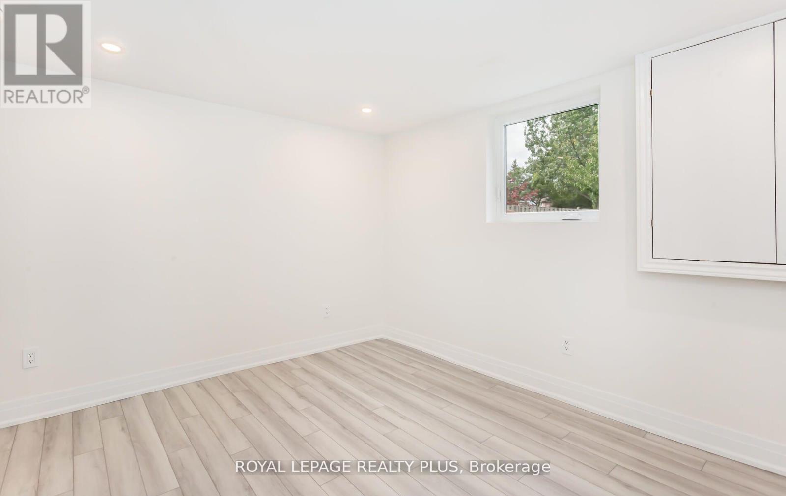 Rear - 2844 Kingsberry Crescent, Mississauga, Ontario  L5B 2K9 - Photo 23 - W13802142