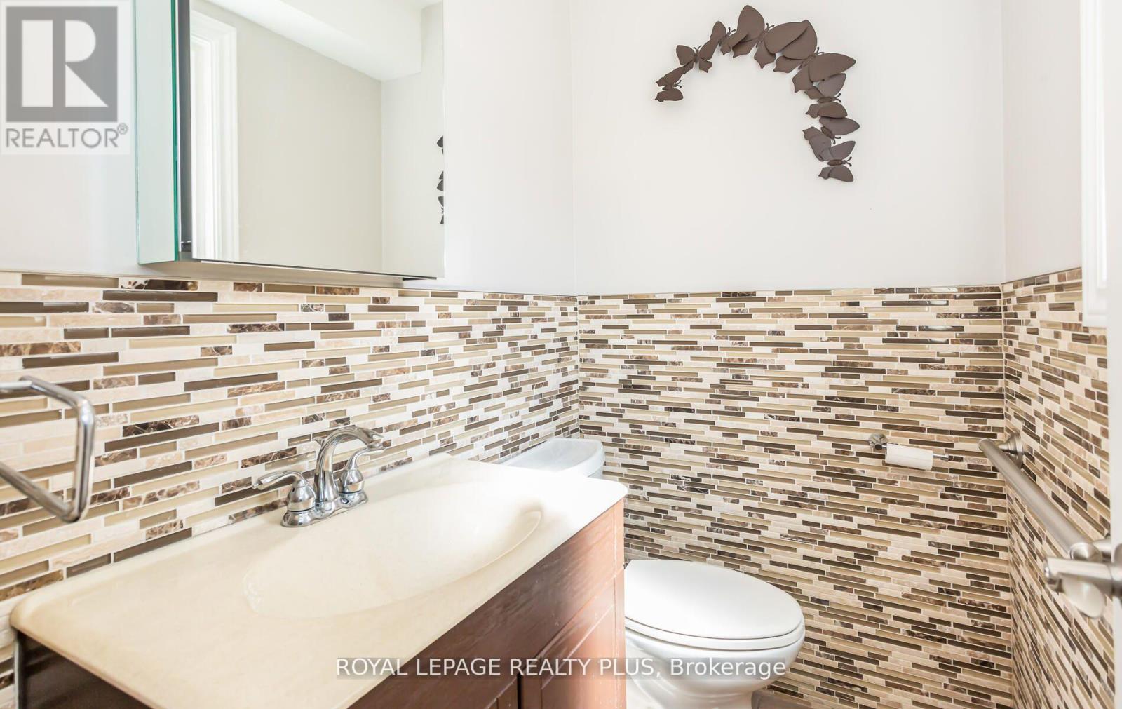 Rear - 2844 Kingsberry Crescent, Mississauga, Ontario  L5B 2K9 - Photo 24 - W13802142